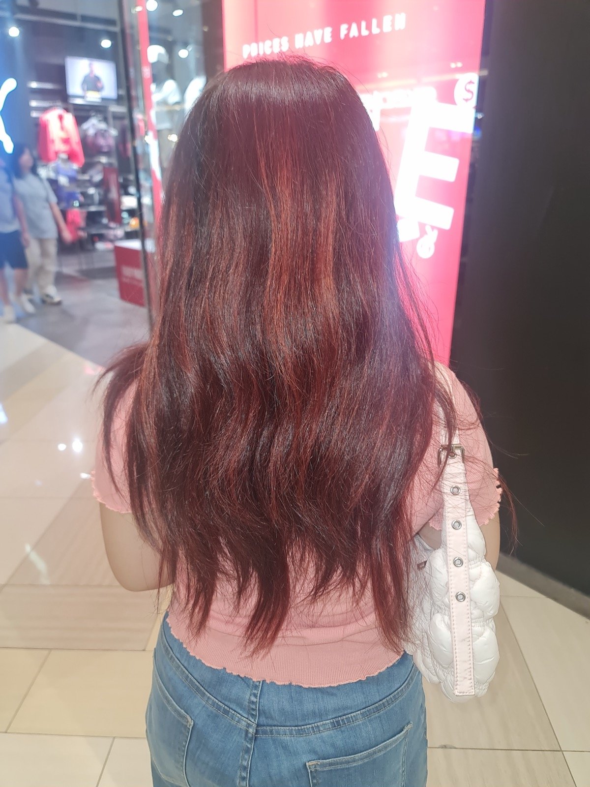Growing Your Hair Longer Naturally: Habits That Support Healthy Growth