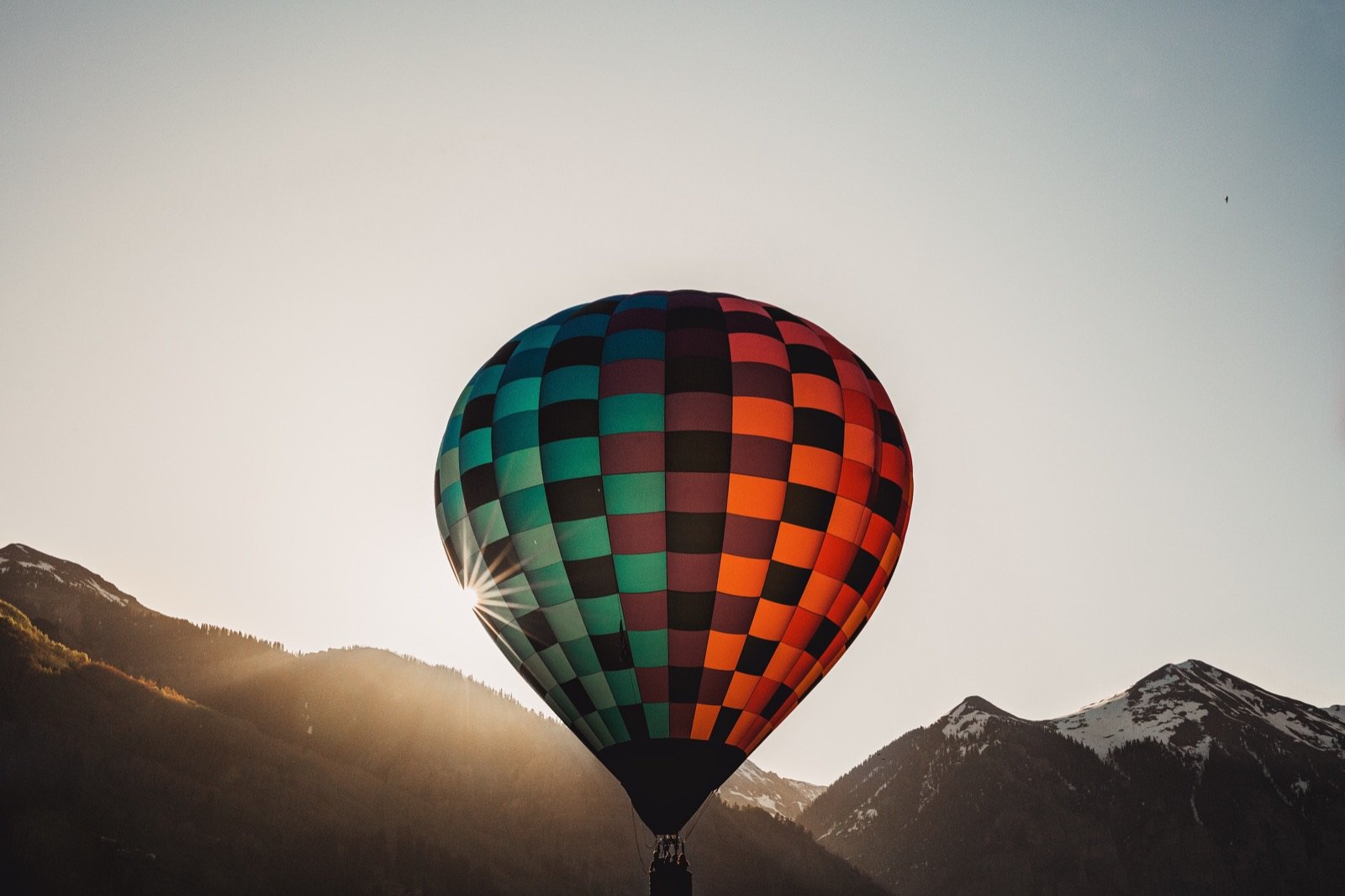 The Balloon Ride Over the Mountains