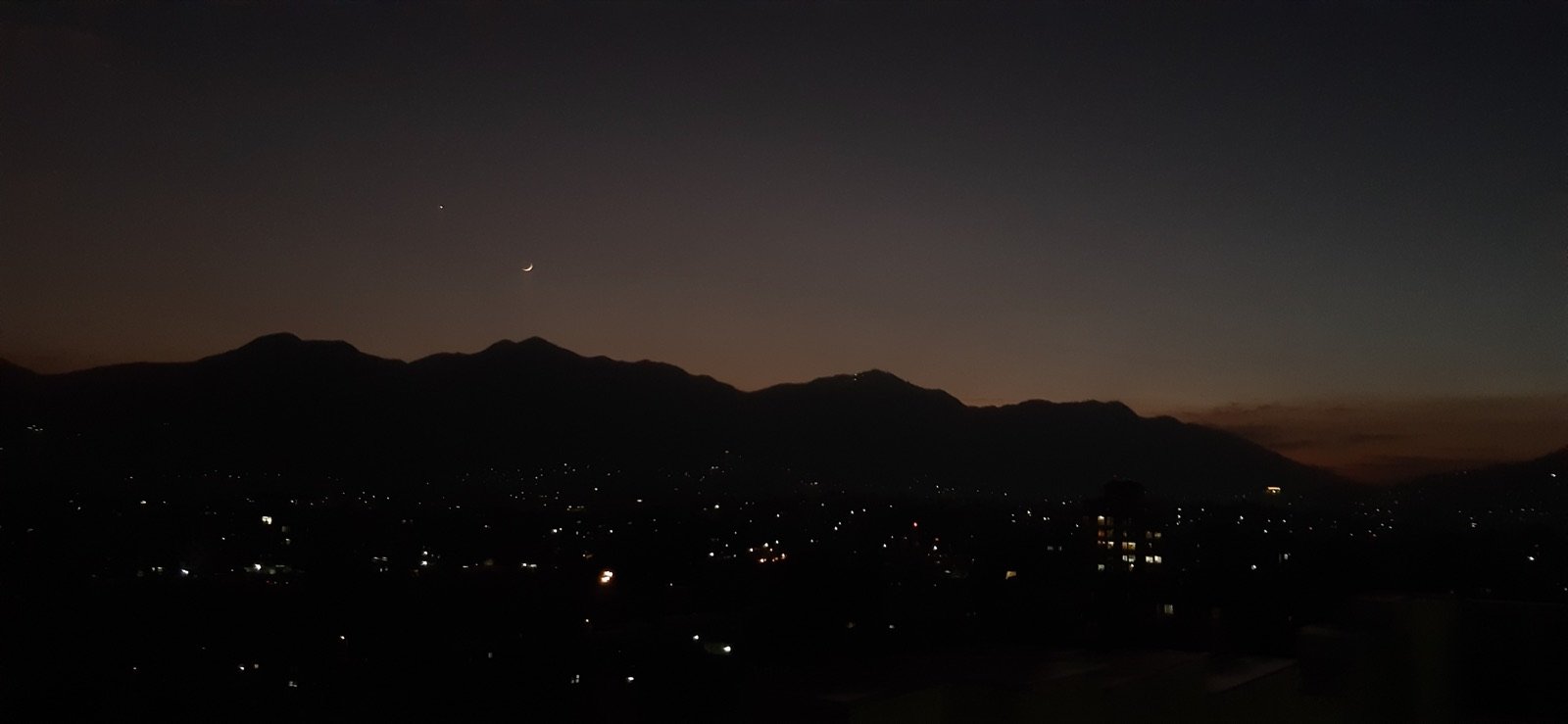 نور النجمة الخجولة